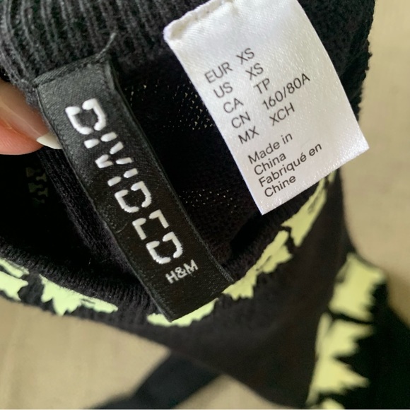 Creep Goth Letter Graphic Sweater - Picture 13 of 13